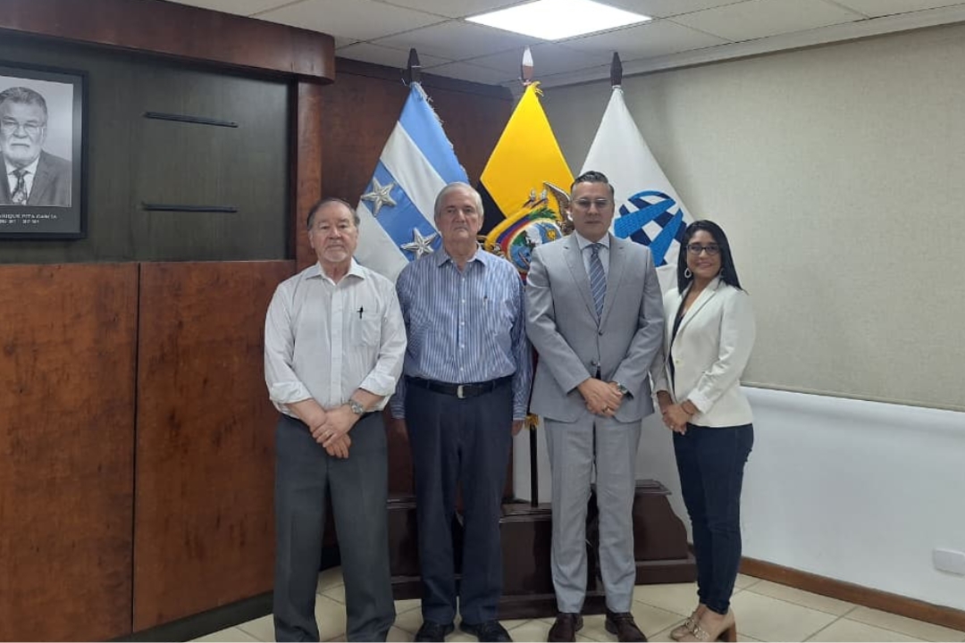 Academia y sector constructor articulan propuestas para mejorar pavimentos en Guayaquil