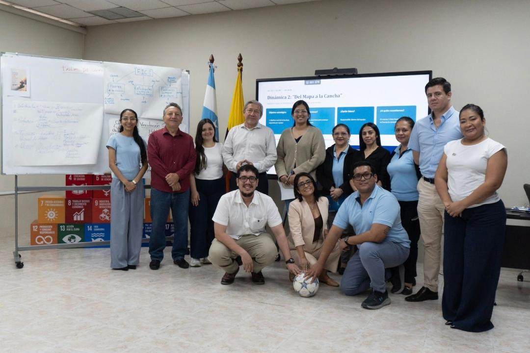 Taller de Cohesión Institucional FICT