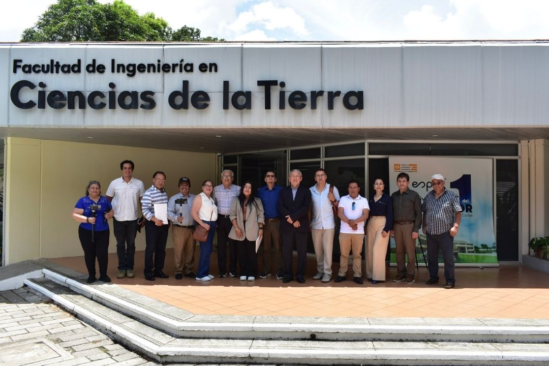 Encuentro respresentantes de Alausí con FICT-ESPOL