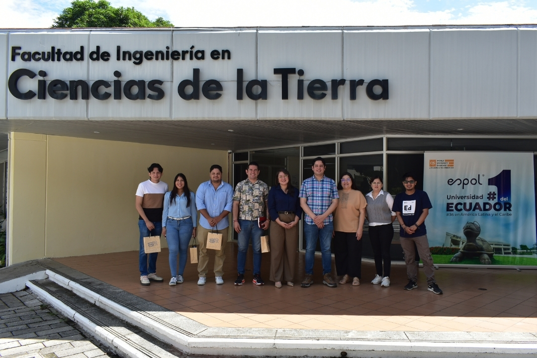 Integrantes de EPAMIL junto a la delegación FICT