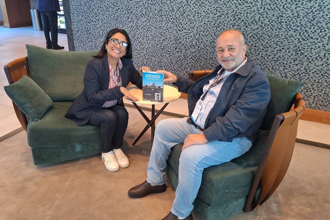 FICT recibe libro Airport Pavements and Infrastructure: Theory and Practice