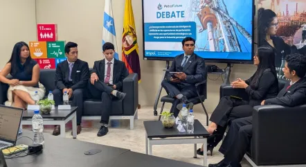 Debate académico fortalece la toma de decisiones en estudiantes de Petróleos