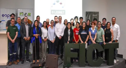 Participantes de la charla