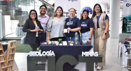 Delegación FICT en feria del evento Ranking de colegios