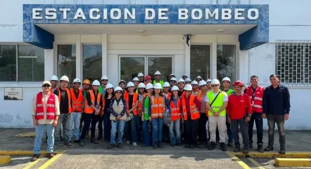 Estudiantes FICT en visita técnica al Complejo La Toma