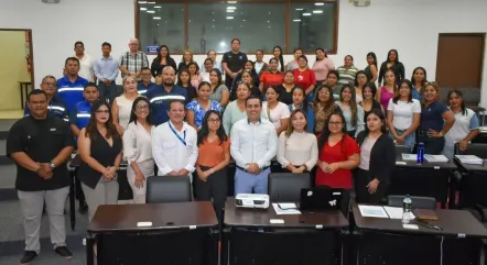 Participantes de la IV promoción del programa de capacitación para la licencia profesional tipo G