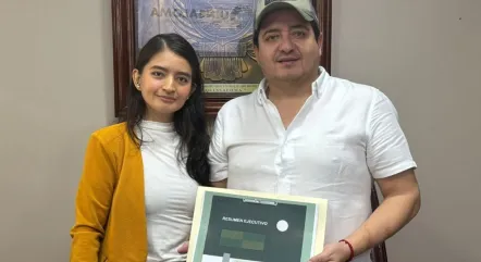 Alumni ESPOL en la entrega del Plan a Municipalidad de Quinsaloma