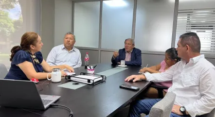 Representantes de la UG y la ESPOL en reunión de cooperación 