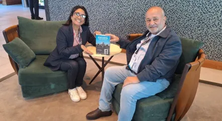 FICT recibe libro Airport Pavements and Infrastructure: Theory and Practice